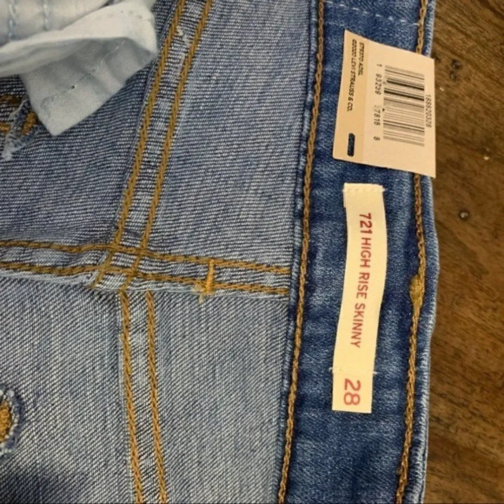 Levi’s 721 High Rise Skinny Jeans